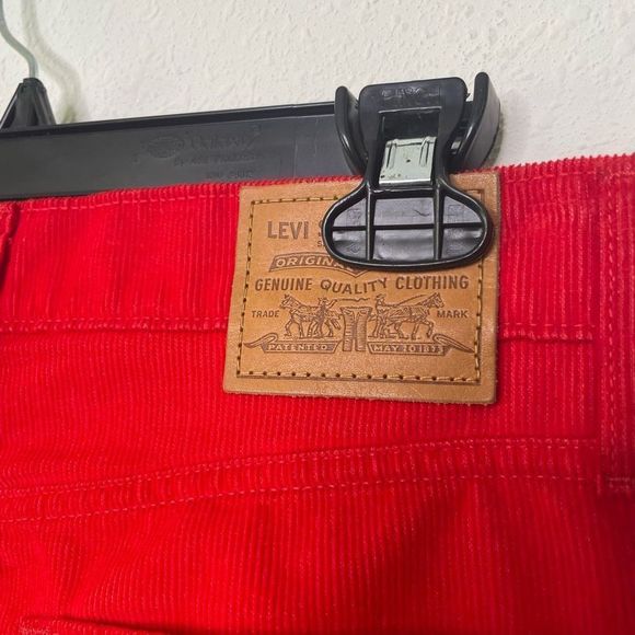 Levi’s Premium Women’s Red Corduroy White Tab Straight Mini Skirt Size 29 - Picture 9 of 13
